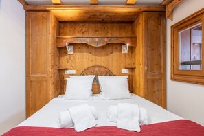 2 Schlafzimmer, Reisekinderbett, kostenloses WLAN, Bettwäsche