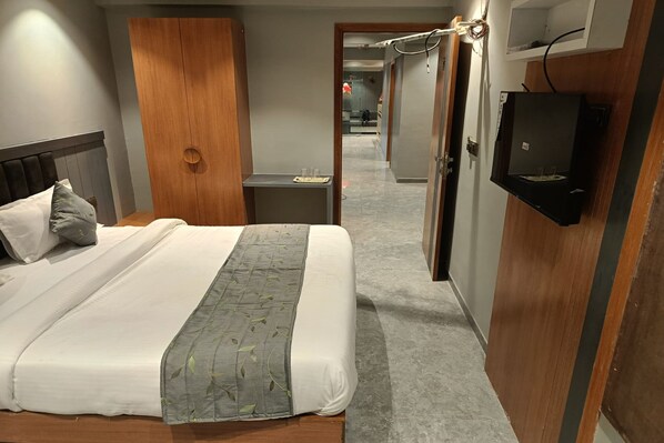 Deluxe Double Room | Desk, WiFi (free)