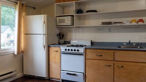 雪櫃、微波爐、爐具、廚房用具/餐具/器皿
