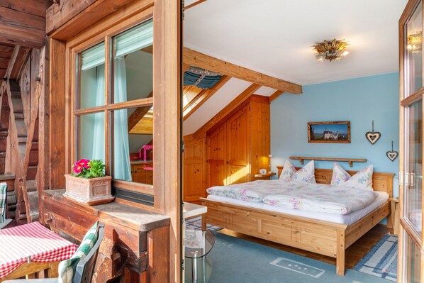 1 bedroom, free WiFi, bed sheets