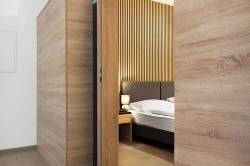 Ferienwohnung 'Maiglöckchen' mit Privatterrasse, Gemeinschaftsgarten und WLAN