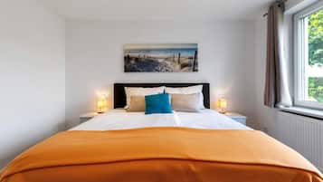 2 bedrooms, iron/ironing board, free WiFi, bed sheets