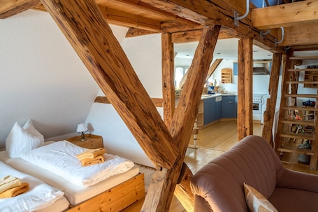 1 camera, Wi-Fi gratuito, lenzuola. Appartamento 'Ferienwohnung Am Heideborn' con vista sulle montagne, giardino in comune e Wi-Fi