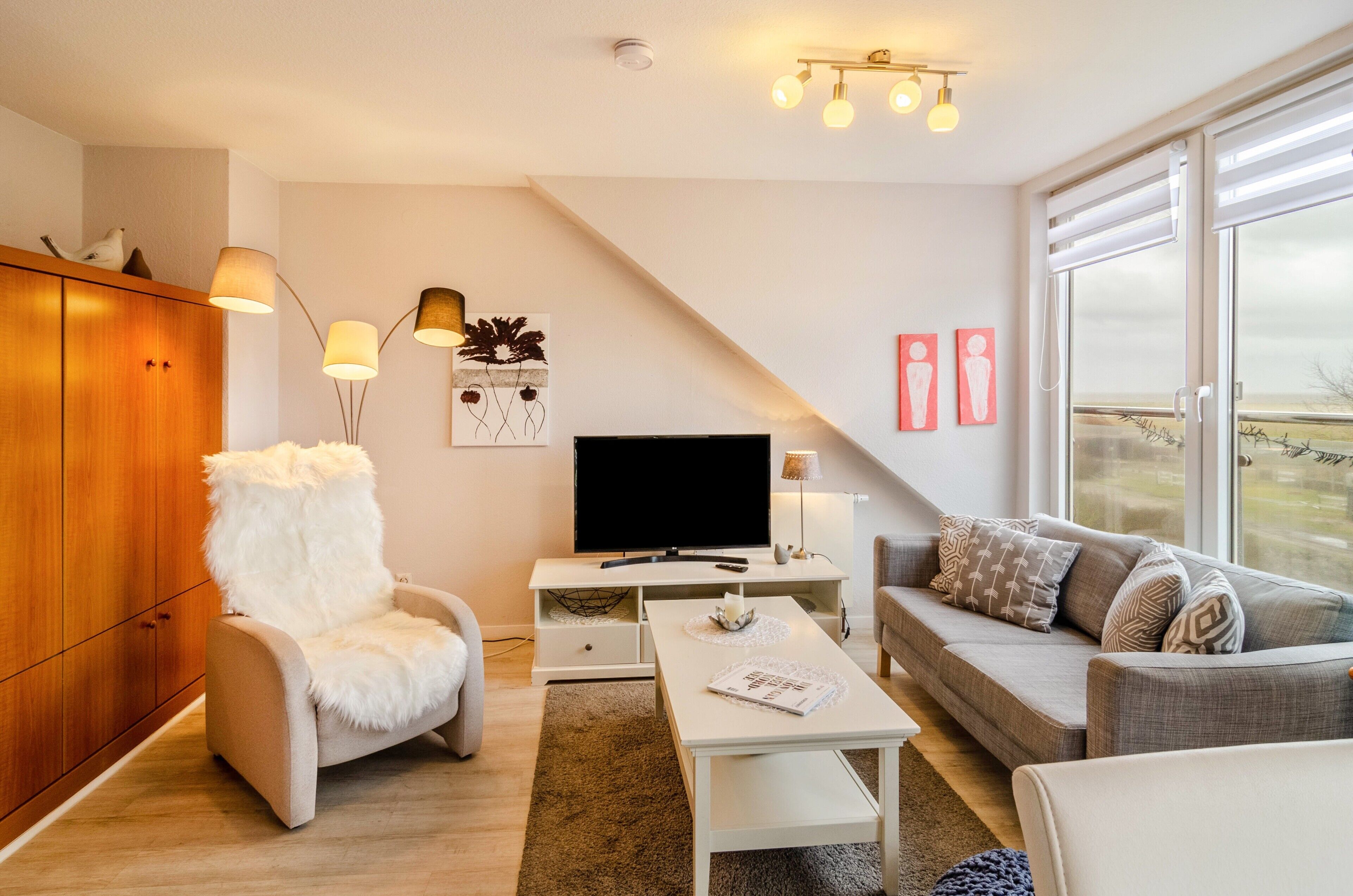 Fernseher, DVD-Player, Stereoanlage