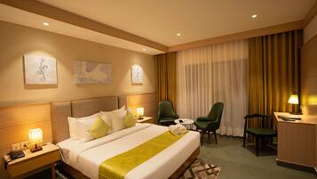 Kahden hengen deluxe-huone | 1 makuuhuone, minibaari, tallelokero huoneessa, silitysrauta/-lauta