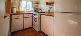 2-Bedroom Cottage #5 - Lodgepole Pine