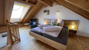 1 bedroom, internet, bed sheets