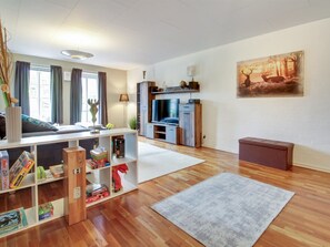 TV, DVD player