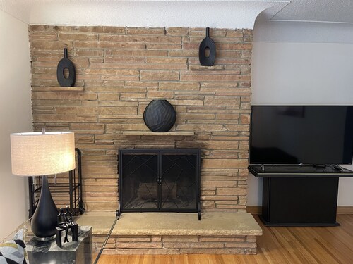 Cozy Home in Victory Pkwy!