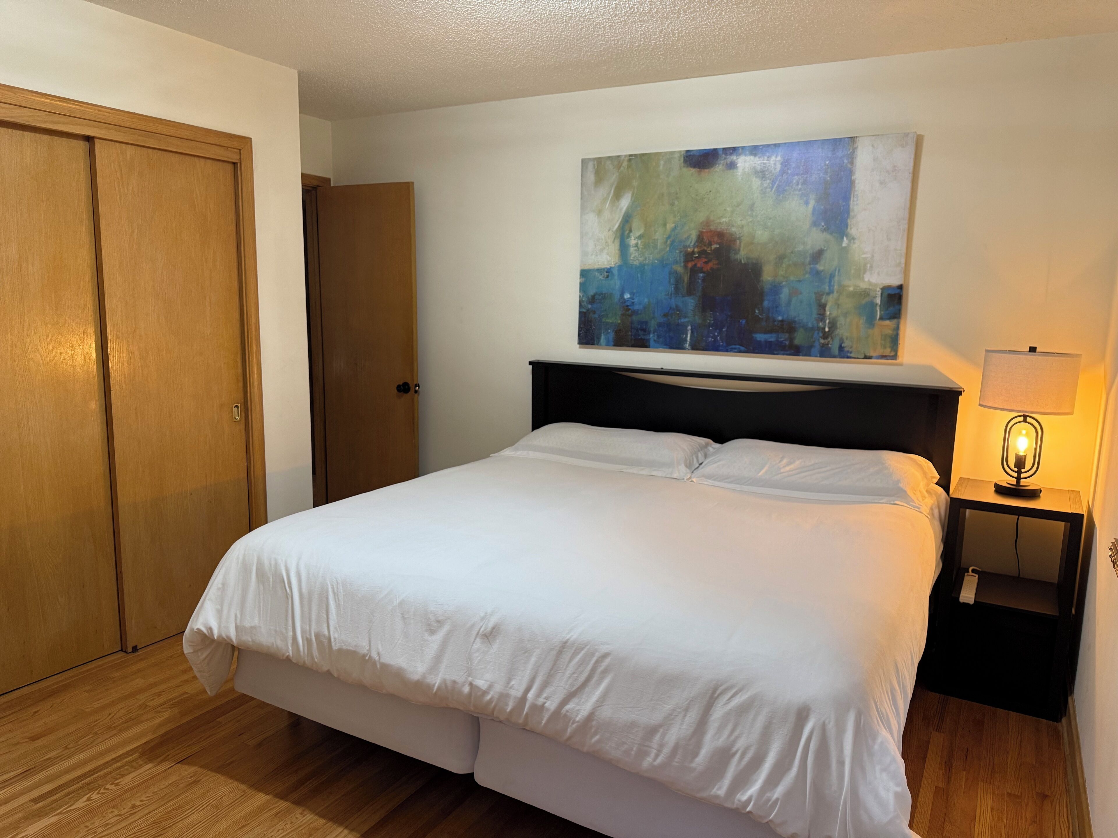 3 chambres, fer et planche à repasser, Wi-Fi gratuit, draps fournis