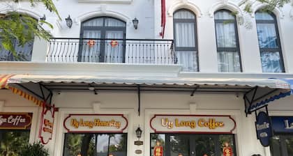 UY LONG HOMESTAY