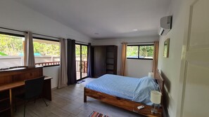 2 bedrooms, desk, free WiFi, bed sheets - Finca Lucky Casa Luna (Sámara)