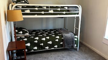 2 bedrooms, free WiFi, bed sheets