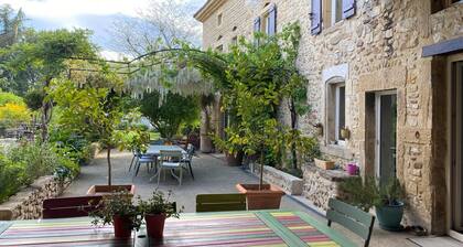 Grande Maison Dans la DrĂŽme, Ancienne Magnanerie du 18Ăšme, 14 Couchages