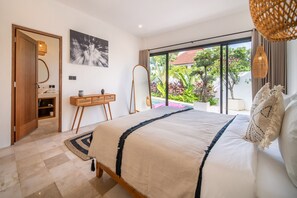 3 室のベッドルーム、WiFi (無料)、ベッドシーツ