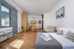 1 habitación, tabla de planchar con plancha, wifi gratis y ropa de cama 