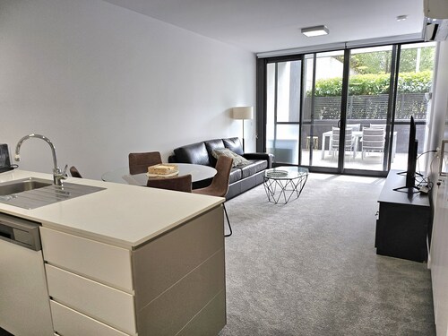 Modern Ground Floor Apartment in Lyons