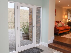 5 bedrooms, individually decorated, individually furnished, free WiFi - The Old Guard House (Whitby)