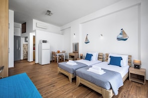 1 slaapkamer, een strijkplank/strijkijzer, gratis wifi, beddengoed