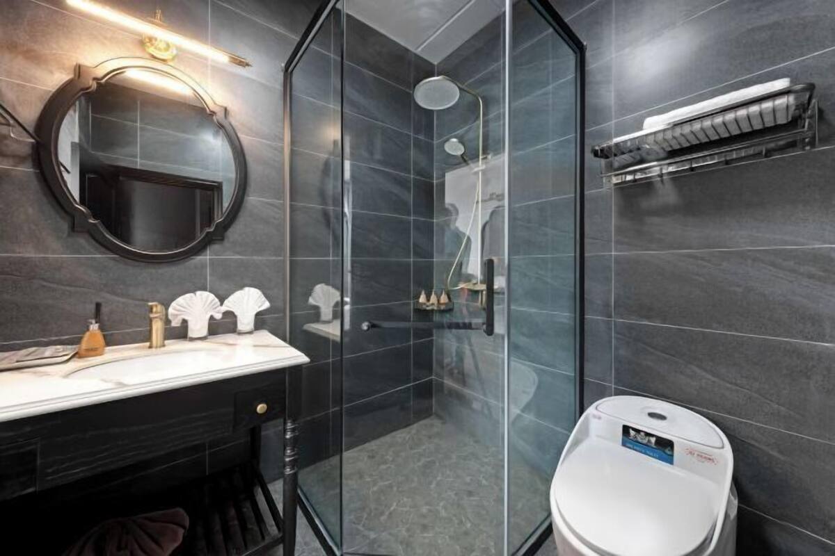 Regadera, regadera con hidromasaje, amenidades de baño de diseñador