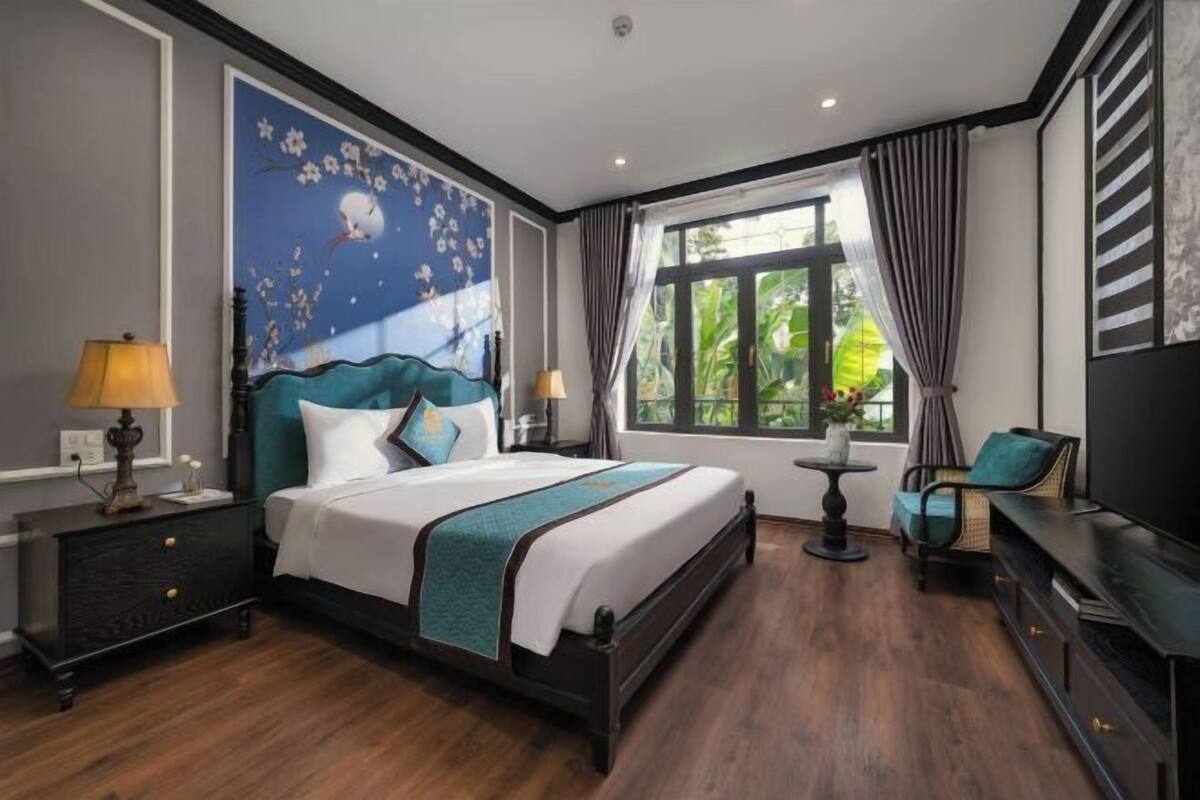 1 habitación, ropa de cama hipoalergénica y escritorio