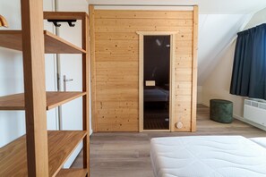 2 bedrooms, free WiFi