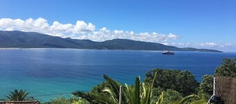 Mini villa en balcon sur le golfe du Valinco