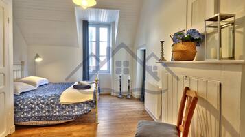 2 chambres, fer et planche à repasser, Wi-Fi gratuit, draps fournis