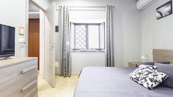 3 bedrooms, iron/ironing board, travel crib, free WiFi