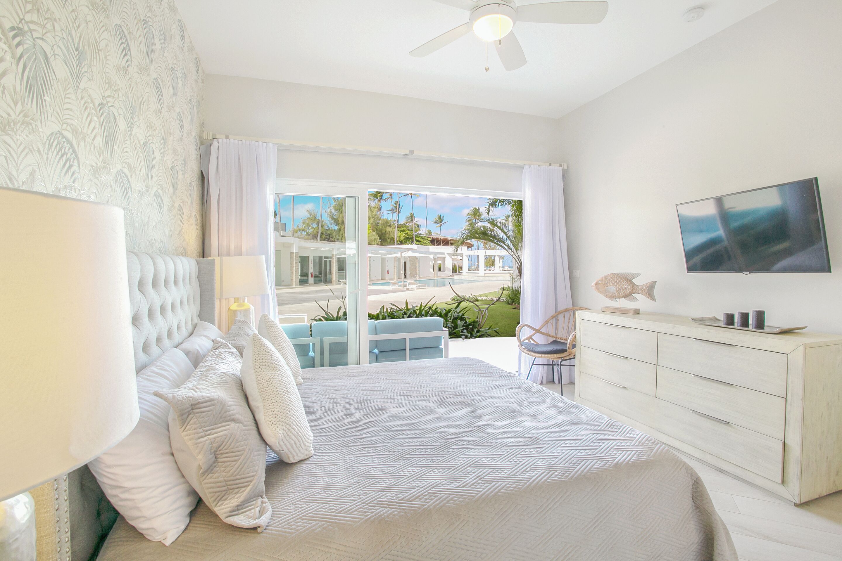 Premium Apartment, 4 Bedrooms, Pool View, Ground Floor | Individually decorated, individually furnished, blackout drapes