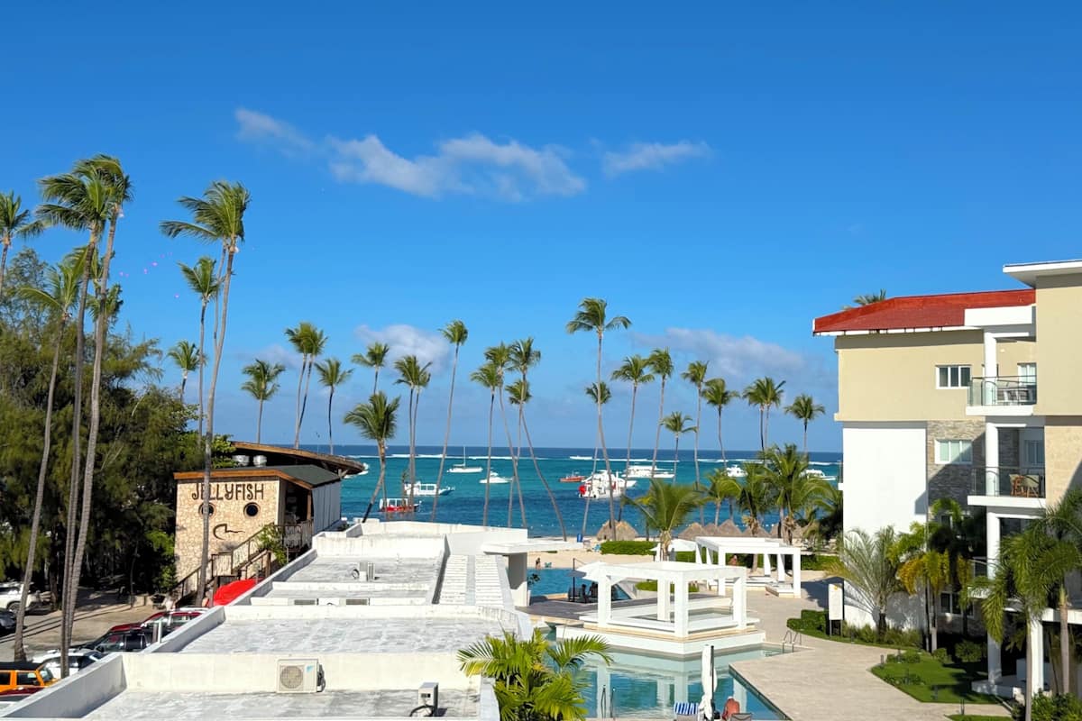 Premium Apartment, 2 Bedrooms, Beach View | Terrace/patio