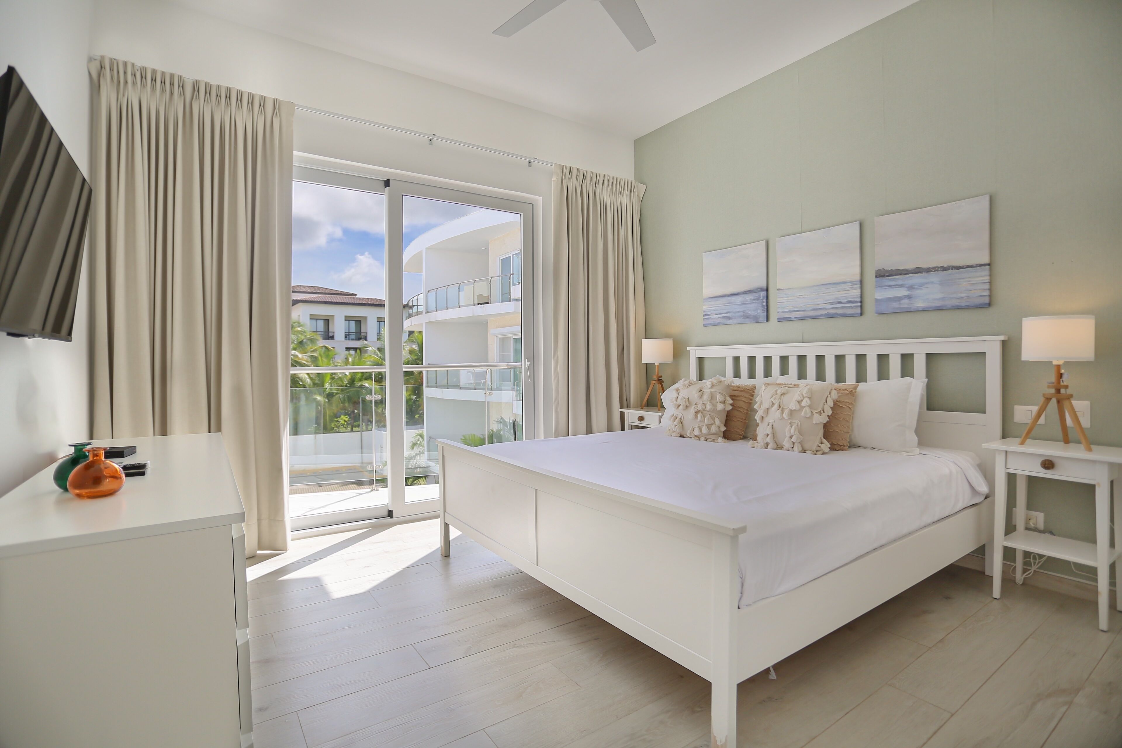 Comfort Suite, 1 Bedroom, Pool View | Individually decorated, individually furnished, blackout drapes