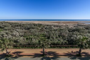 Beach nearby - Los Camaleones - Haraganes Beach HLHC3103PE7 (Isla Canela)
