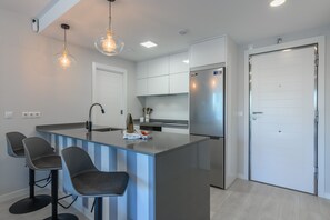 Fridge, microwave, oven, dishwasher - Los Camaleones - Haraganes Beach HLHC3103PE7 (Isla Canela)