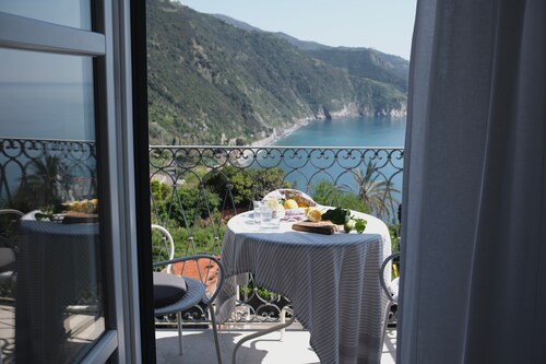 My Place Your Place - Corniglia, 5 Terre