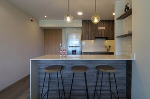 Unclassified image, 4 of 24, button