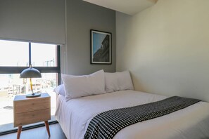 2 slaapkamers, een strijkplank/strijkijzer, wifi, beddengoed