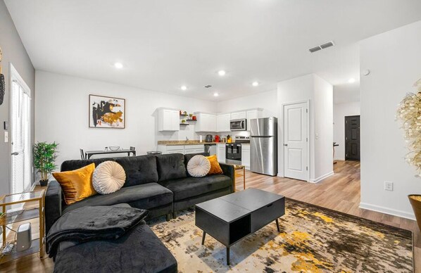 Smart TV - New Construction Atlanta (Atlanta)