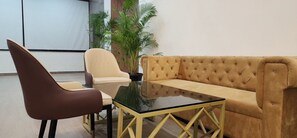 Living area - Hotel Ashirwad (Greater Noida)