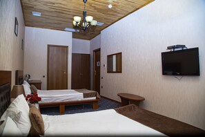 Minibar, bureau, chambres insonorisées, Wi-Fi gratuit