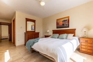 6 chambres, fer et planche à repasser, Wi-Fi gratuit, draps fournis