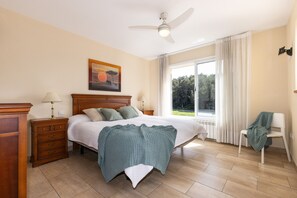 6 bedrooms, iron/ironing board, free WiFi, bed sheets - Exclusive 6-bedroom VILLA for 10 people A610-141 VILLA MORAMAR (Tarragona)