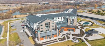 Canandaigua Condo w/ Restaurant and Pool/Hot Tub