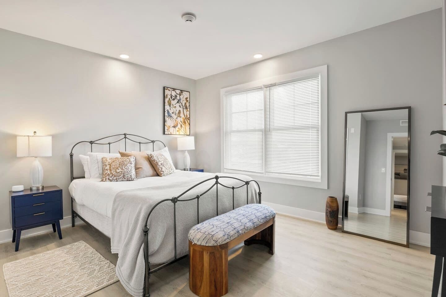 2 多间卧室、熨斗/熨衣板、WiFi、床单