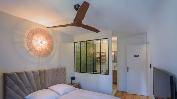 Unclassified image, 1 of 17, button - Luxezen - SPA (Villeurbanne)