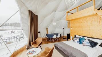 1 bedroom, iron/ironing board, bed sheets