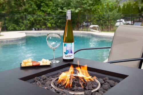 Lakeview on Main Pool, Fire Pit and Walkable