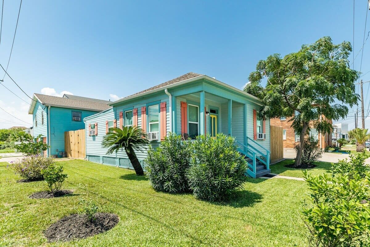 Casa & Casita - The Beach & Carriage House!