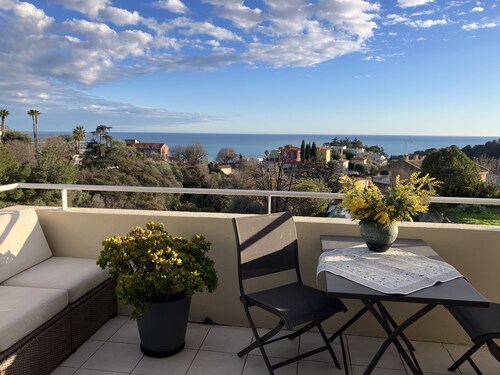Light and cozy apartment with a view and shared pool!