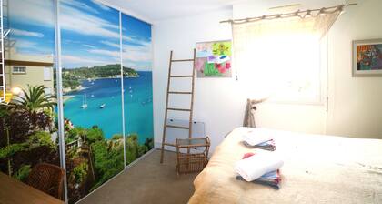 Bel apartement lumineux avec vue mer- piscine dans la récidence!